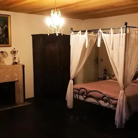 住宿加早餐酒店 Domaine De Cyrce La Celle (Auvergne)