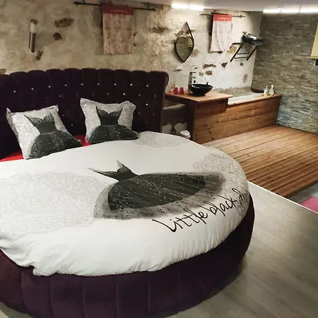 Domaine De Cyrce Bed & Breakfast